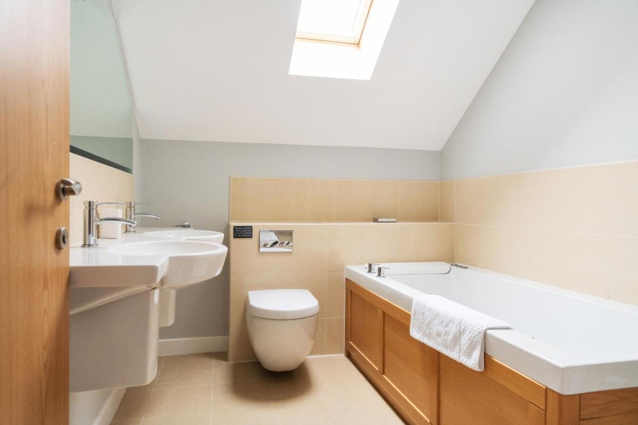 Fistral Hot Tub House For 8 On Retallack Resort New Quay Exteriör bild